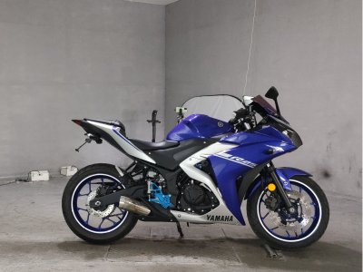 Yamaha YZF-R25 2017