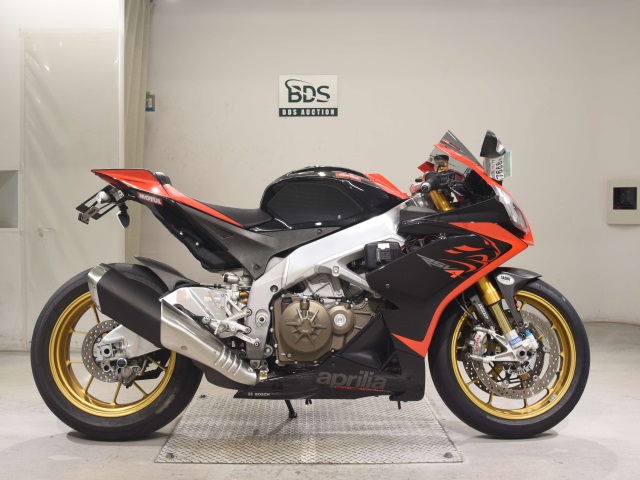 Bajaj APRILIA RSV4 2014
