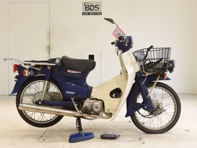 Honda C50 2002