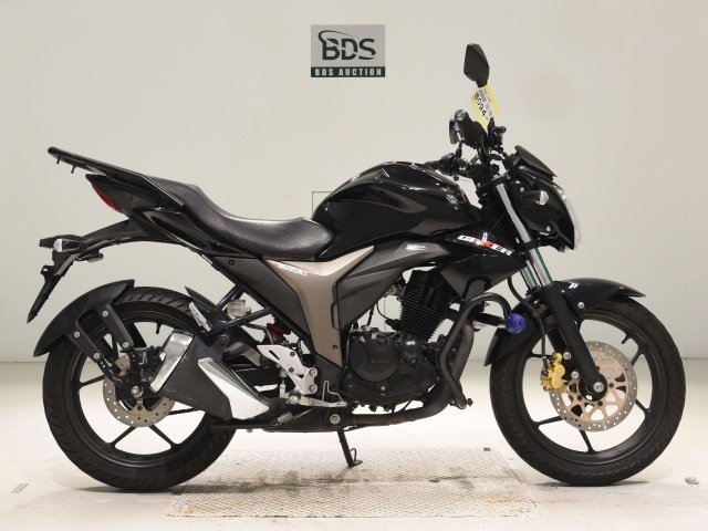 Suzuki GIXXER150