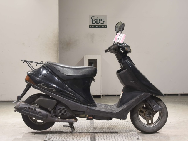 Suzuki ADDRESS V100