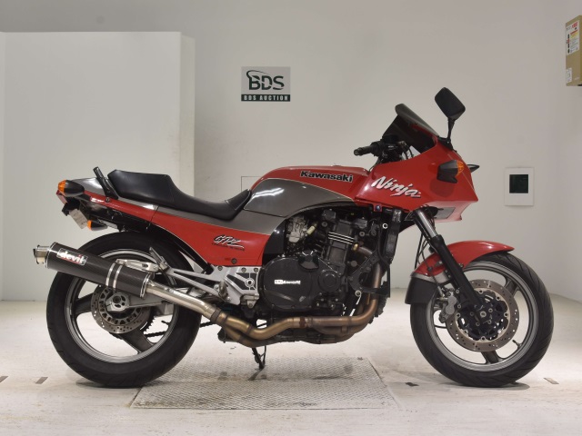 Kawasaki GPZ900R 1997