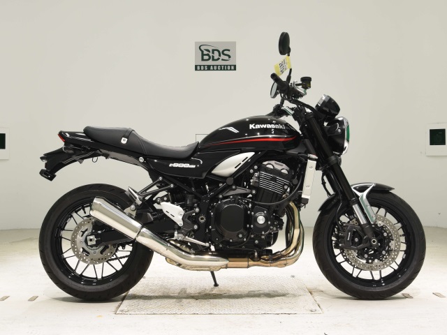 Kawasaki Z900RS 2024