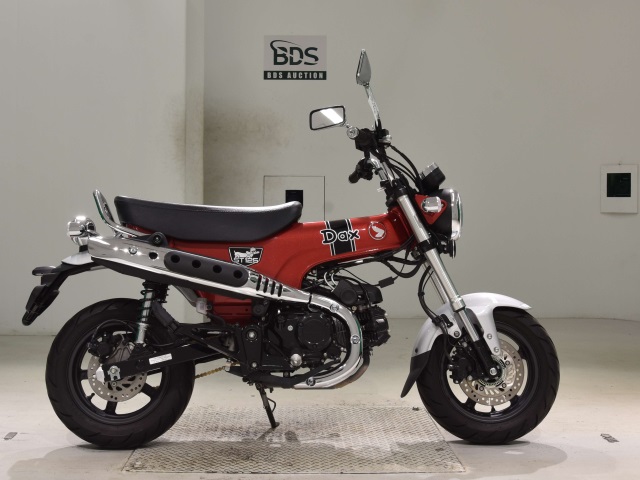 Honda DAX125 2022