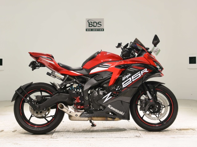 Kawasaki NINJA ZX-25R 2021