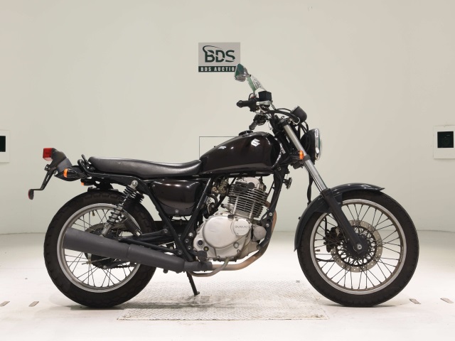 Suzuki GRASSTRACKER BIGBOY 2014