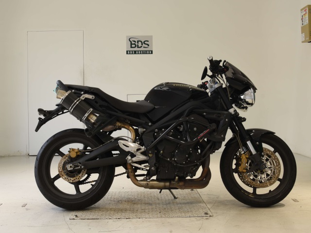 Triumph STREET TRIPLE R 2010