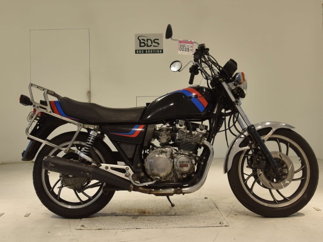 Yamaha XJ550