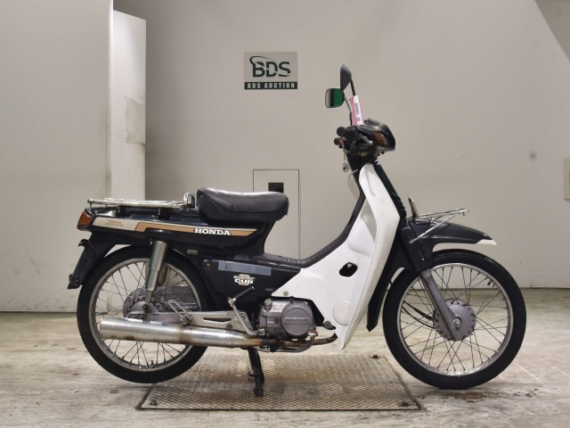Honda C100 1995