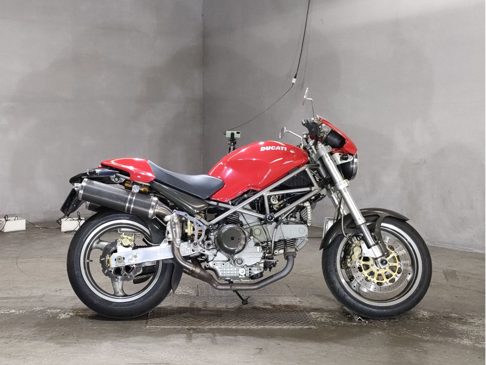 Ducati MONSTER 900S 2001