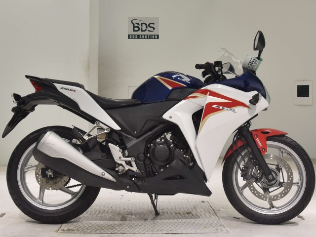 Honda CBR250RA 2011