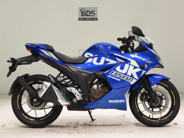 Suzuki GIXXER250SF