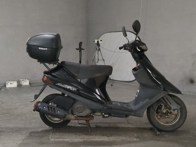 Suzuki ADDRESS V100