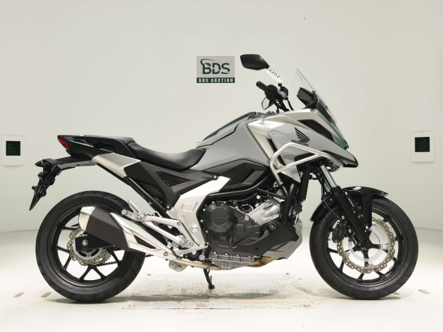 Honda NC750X 2024
