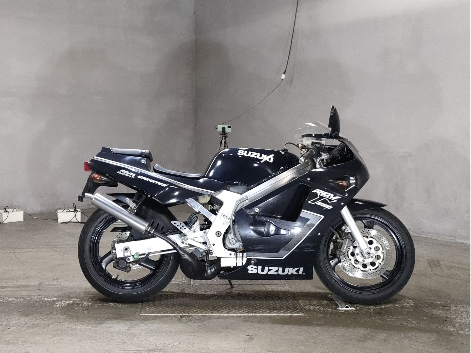 Suzuki RGV250