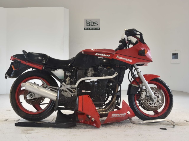 Kawasaki GPZ900R 1991