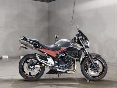 Suzuki GSR400 2012