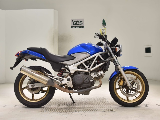 Honda VTR250 2011