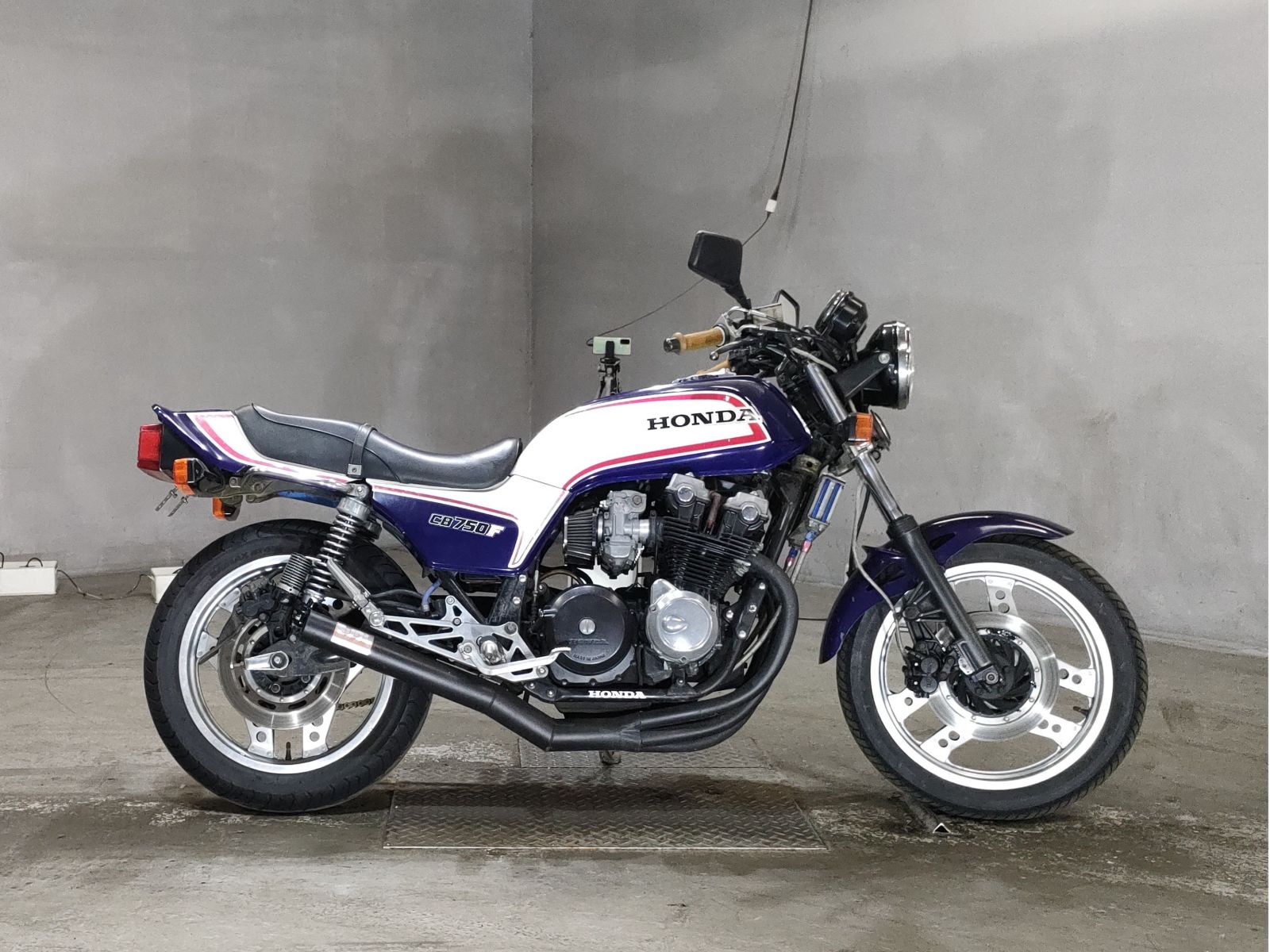 Honda CB750 1983