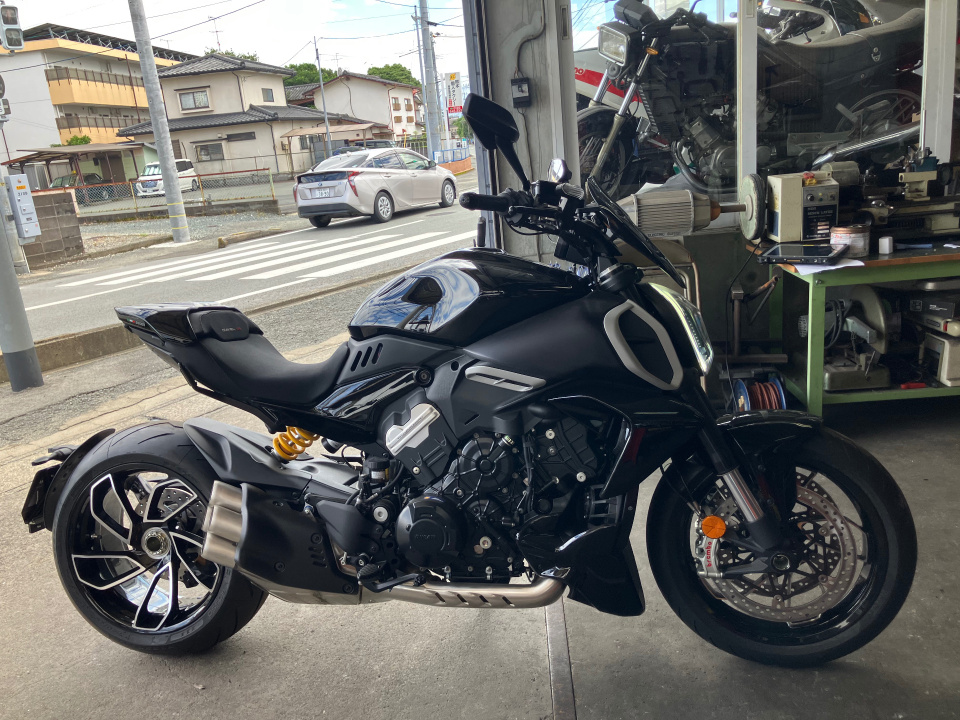 Ducati DIAVEL 2023