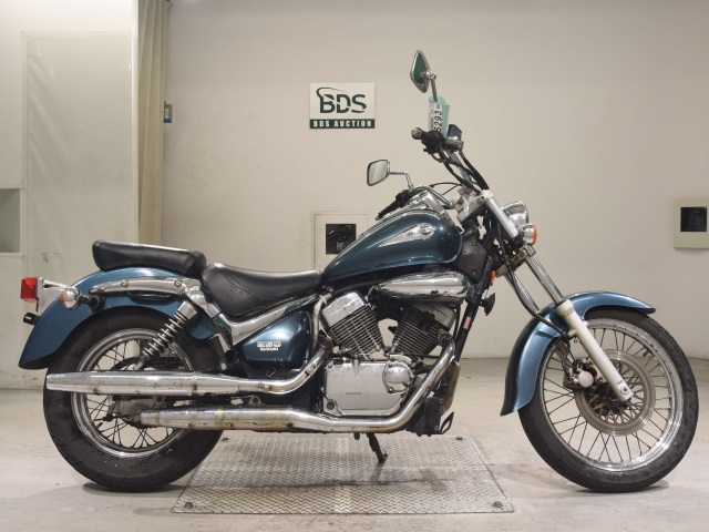 Suzuki INTRUDER 250LC