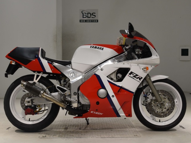 Yamaha FZR400 1990