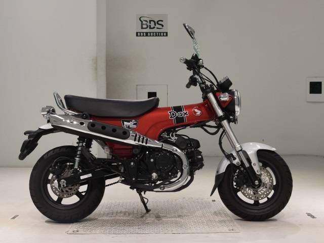Honda DAX125 2022