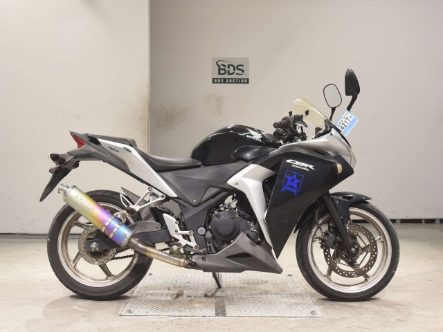 Honda CBR250R 2011