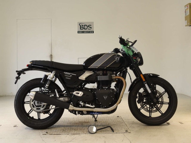 Triumph STREET TWIN 2025