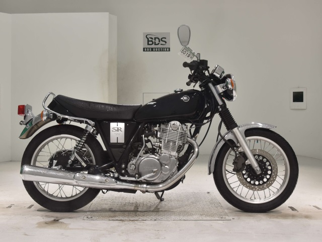 Yamaha SR400 2020