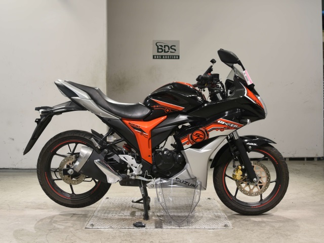 Suzuki GIXXER150SF 2017