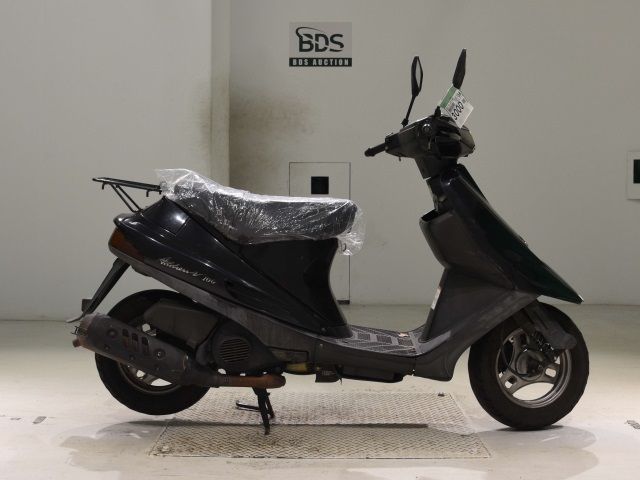 Suzuki ADDRESS V100