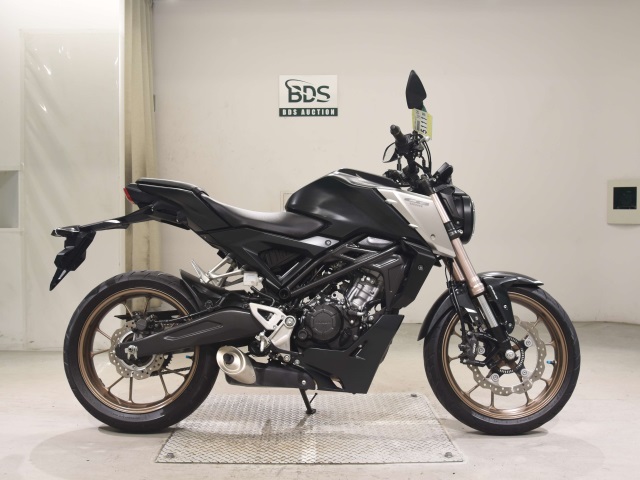 Honda CB125R 2021