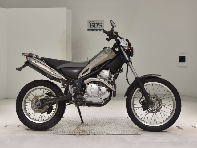 Yamaha TRICKER 2014