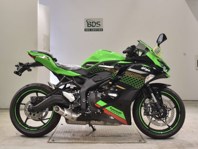 Kawasaki NINJA ZX-25R 2021