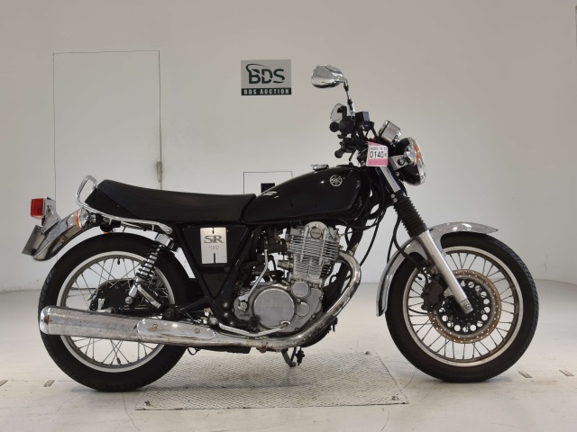 Yamaha SR400 2020