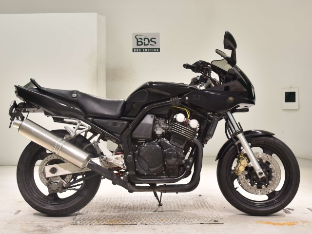 Yamaha FZ400 1998