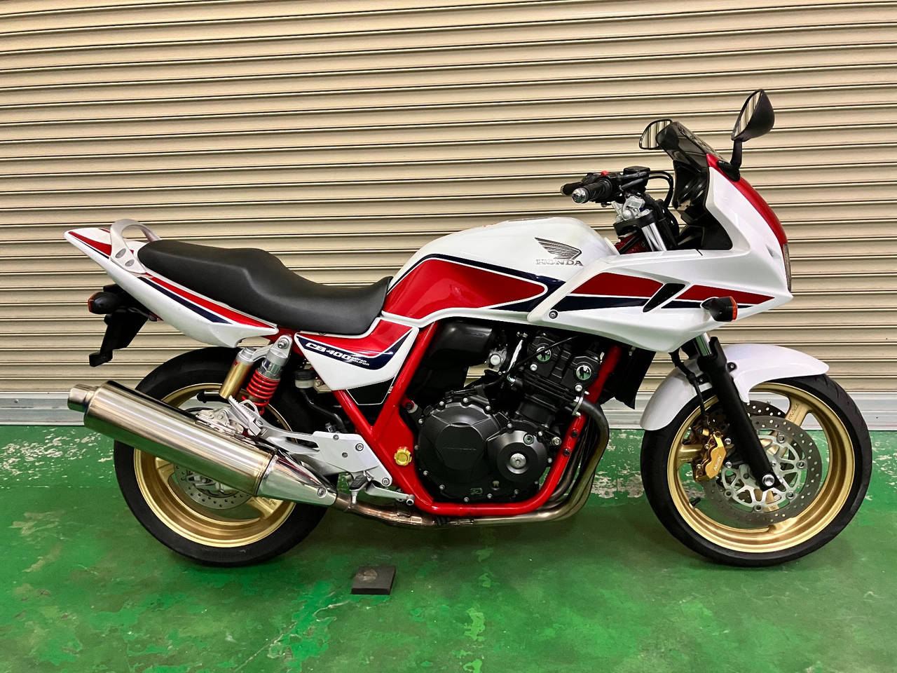 Honda CB400SFV BOLDOR 2011