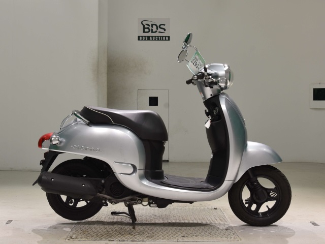 Honda GIORNO 2011