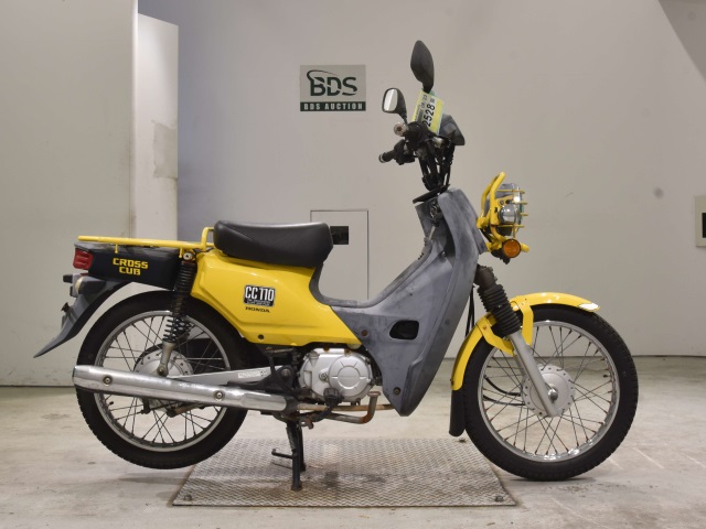 Honda CC110 CROSSCUB 2016