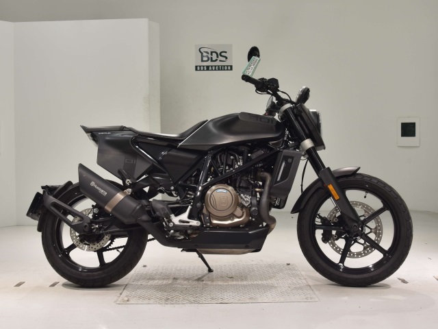 Husqvarna SVARTPILEN 701 2019