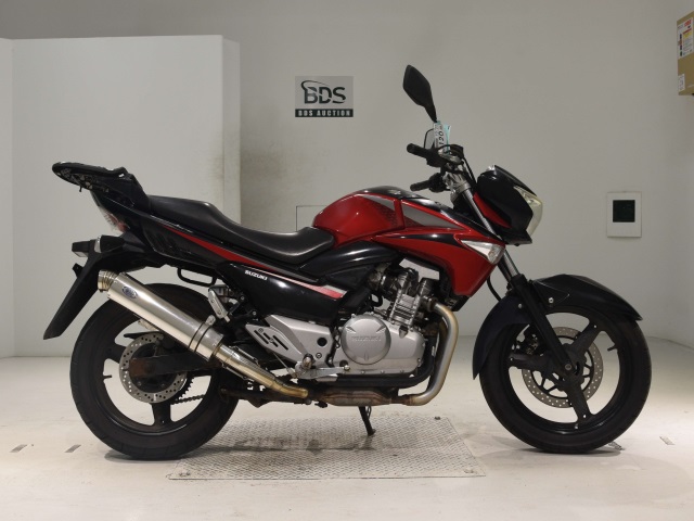 Suzuki GSR250