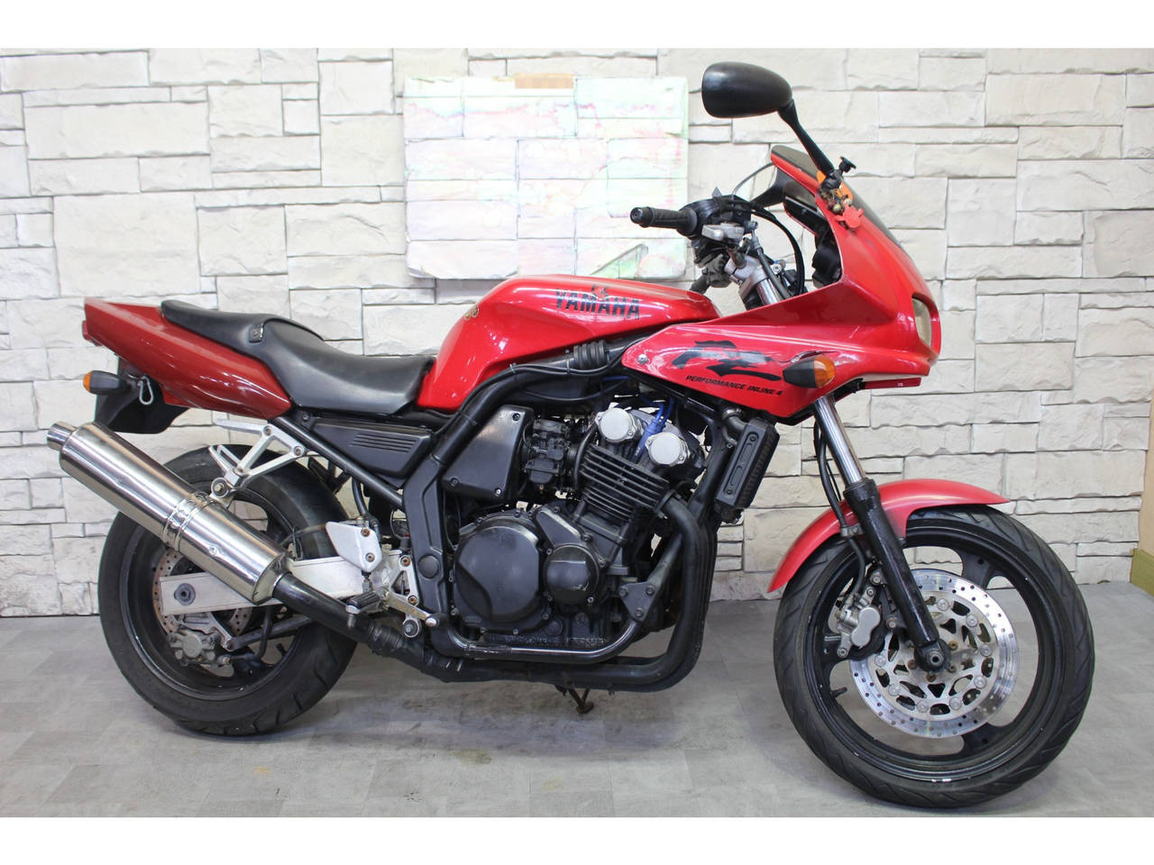Yamaha FZ400 1997