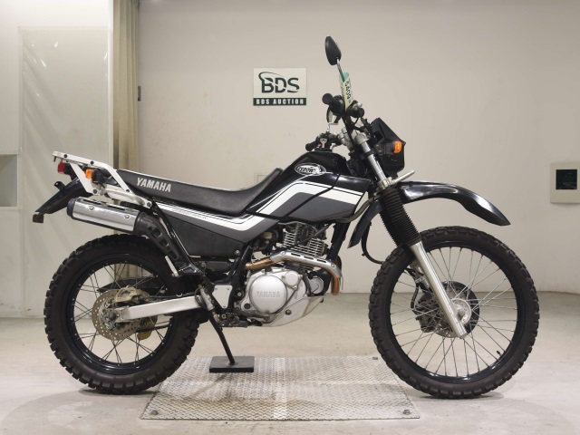 Yamaha SEROW XT225 2002