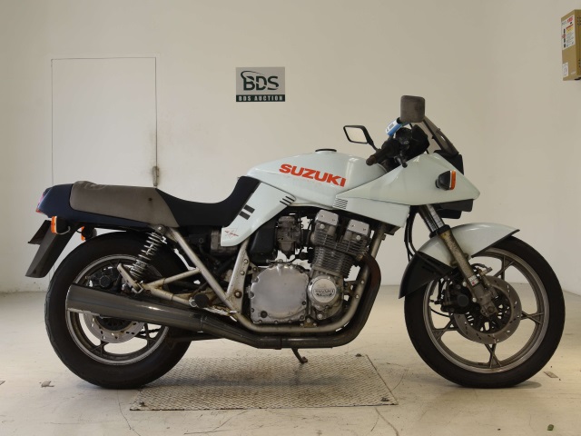 Suzuki GSX750S KATANA 1983