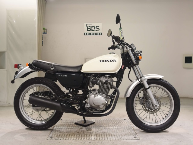 Honda CB223S 2008
