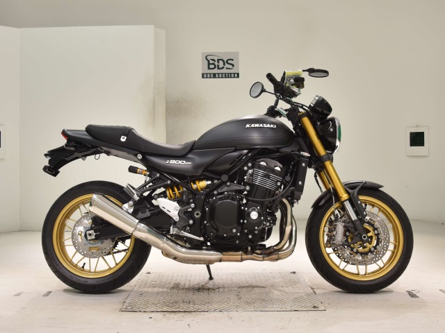 Kawasaki Z900RS SE 2025
