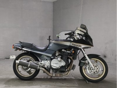 Kawasaki GPZ900R 1992