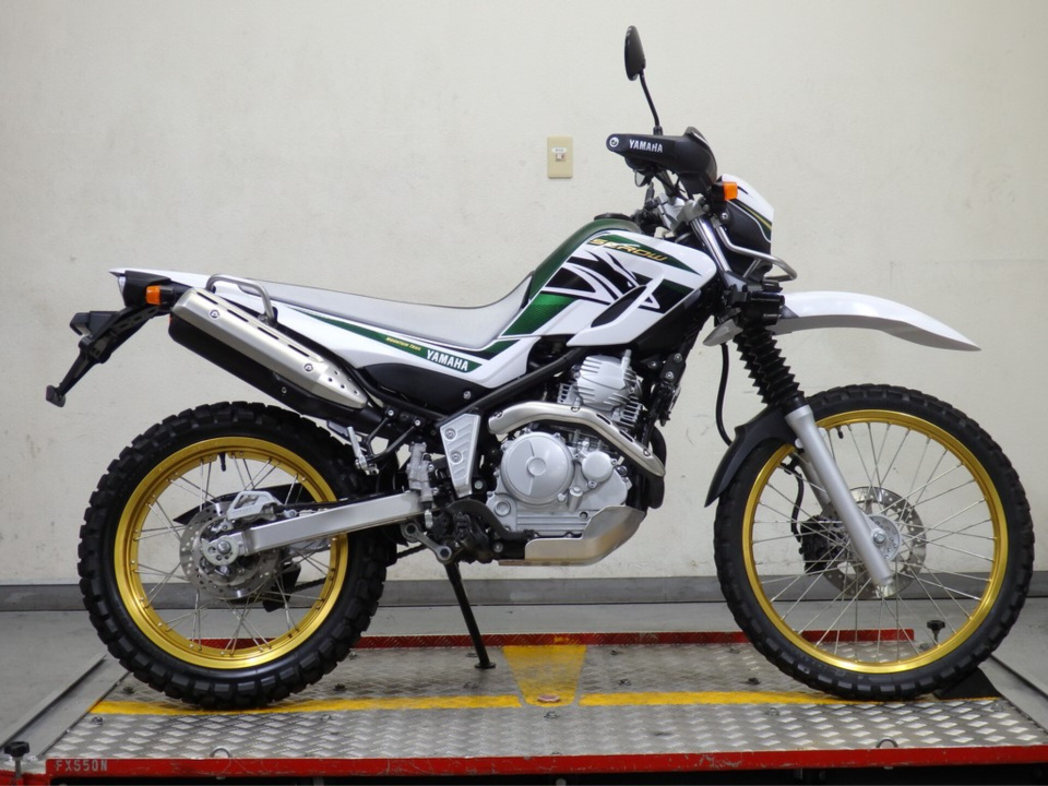 Yamaha SEROW XT250 2018
