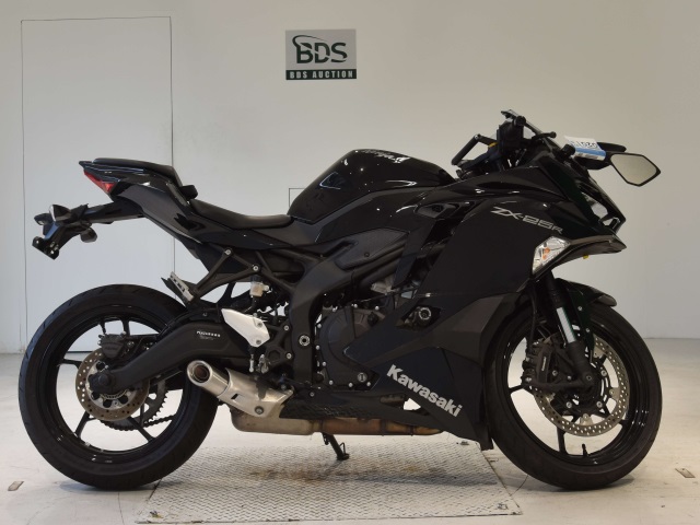 Kawasaki NINJA ZX-25R 2021